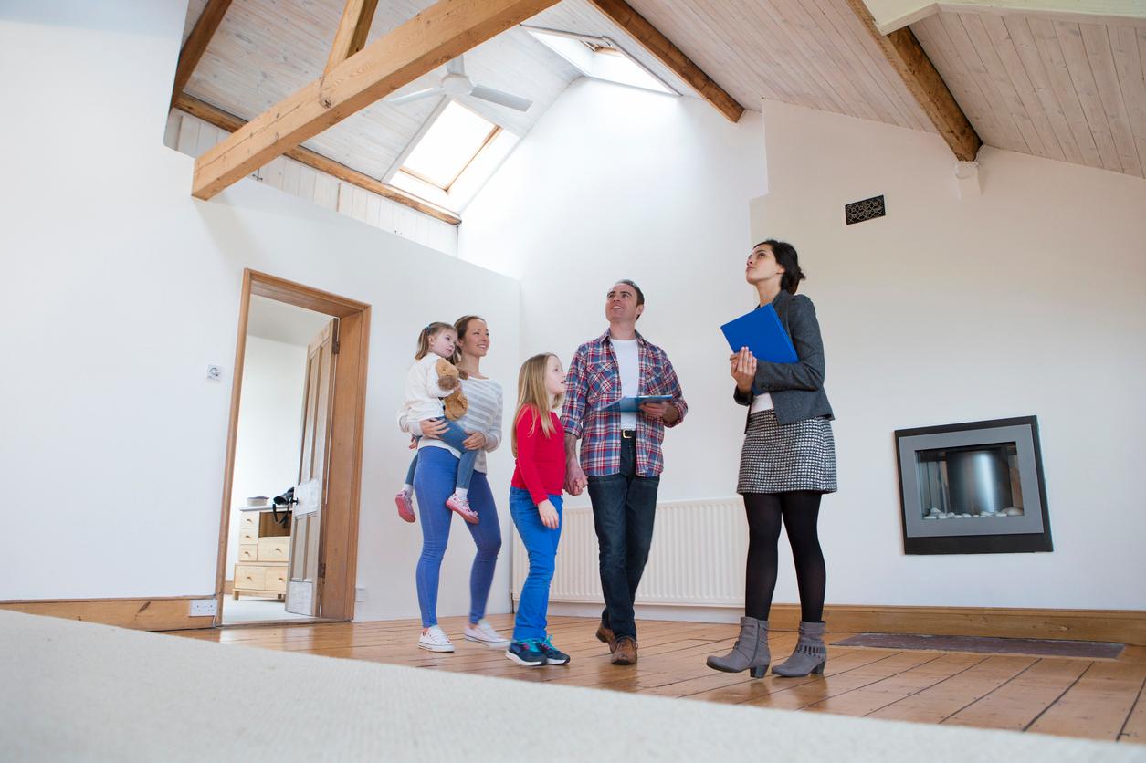 Alpinimmo übernimmt die Besichtigung der Kaufinteressenten